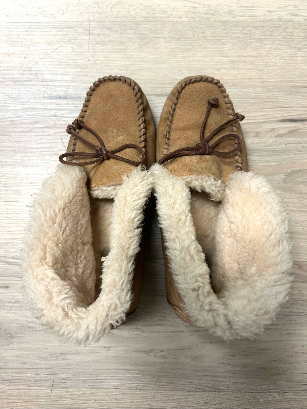 UGG Alena Slippers Sheepskin Moccasin Booties Women’s US 9 EU 40 Chestnut Suede - Picture 7 of 12
